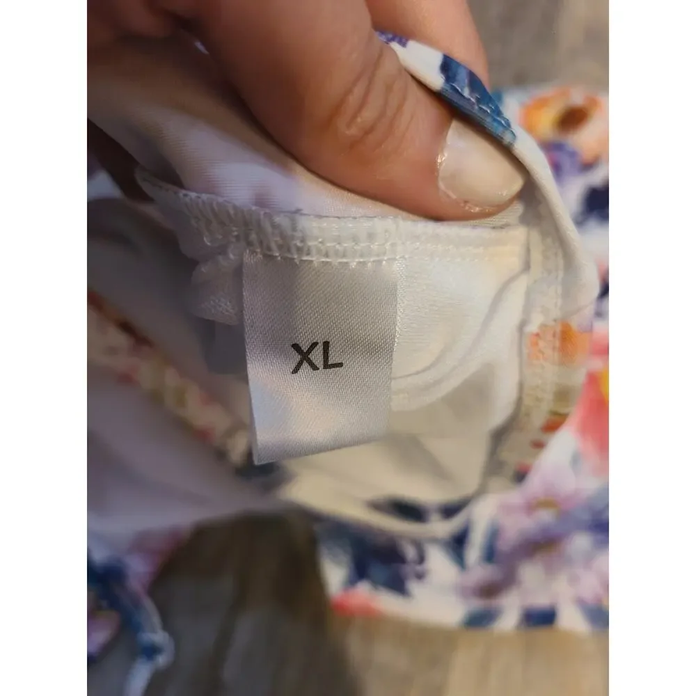 Unknown brand xl womens floral two piece swimsuit